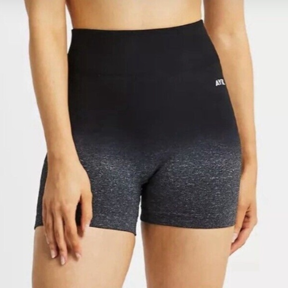 NWOT AYBL Pulse Black / Grey Ombre Seamless Training Short (Size S) - Picture 1 of 8